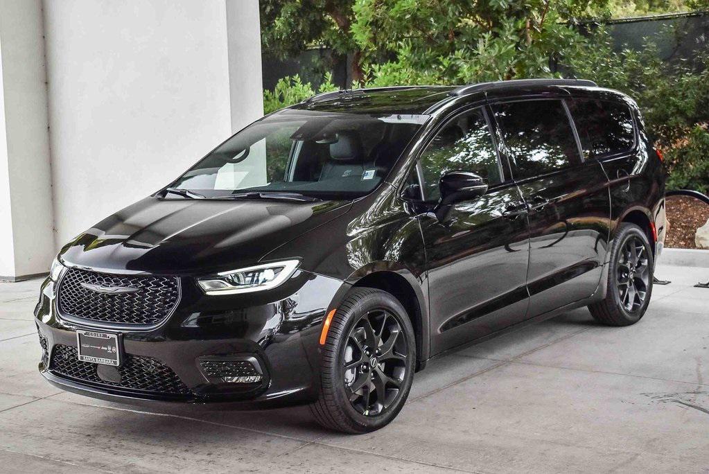 new 2026 Chrysler Pacifica car, priced at $58,230