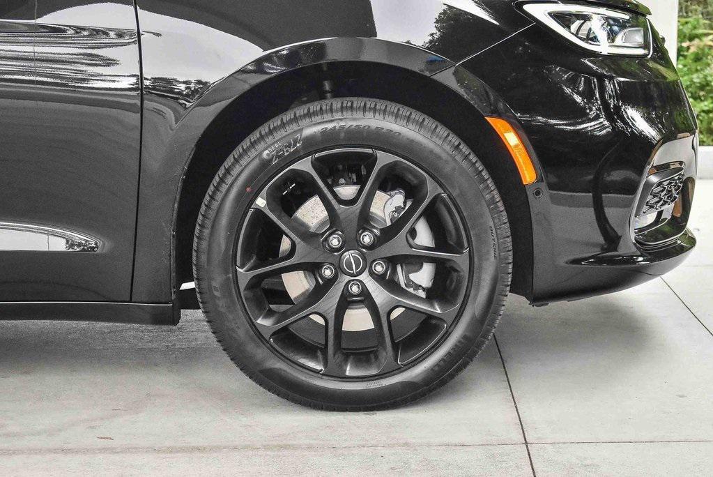 new 2026 Chrysler Pacifica car, priced at $58,230