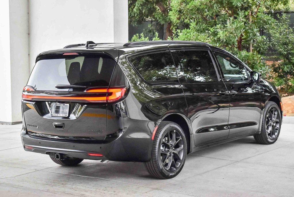new 2026 Chrysler Pacifica car, priced at $58,230