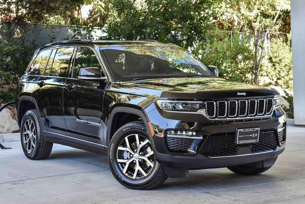 new 2025 Jeep Grand Cherokee car, priced at $46,760