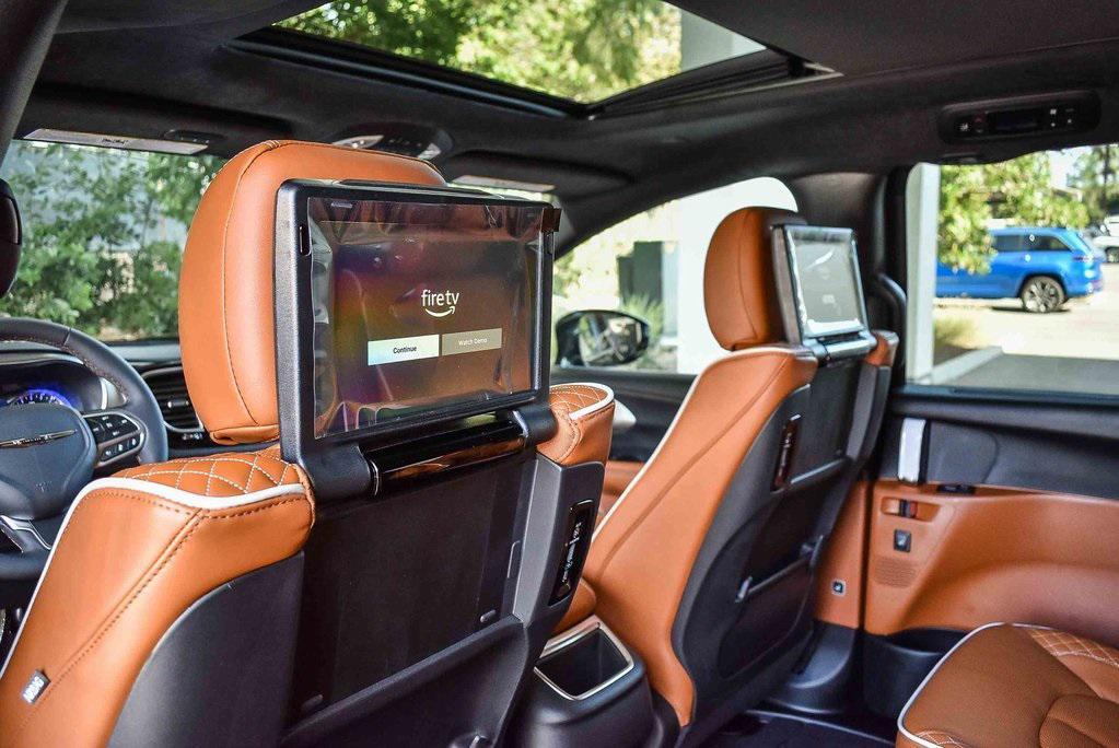 new 2026 Chrysler Pacifica car, priced at $58,815