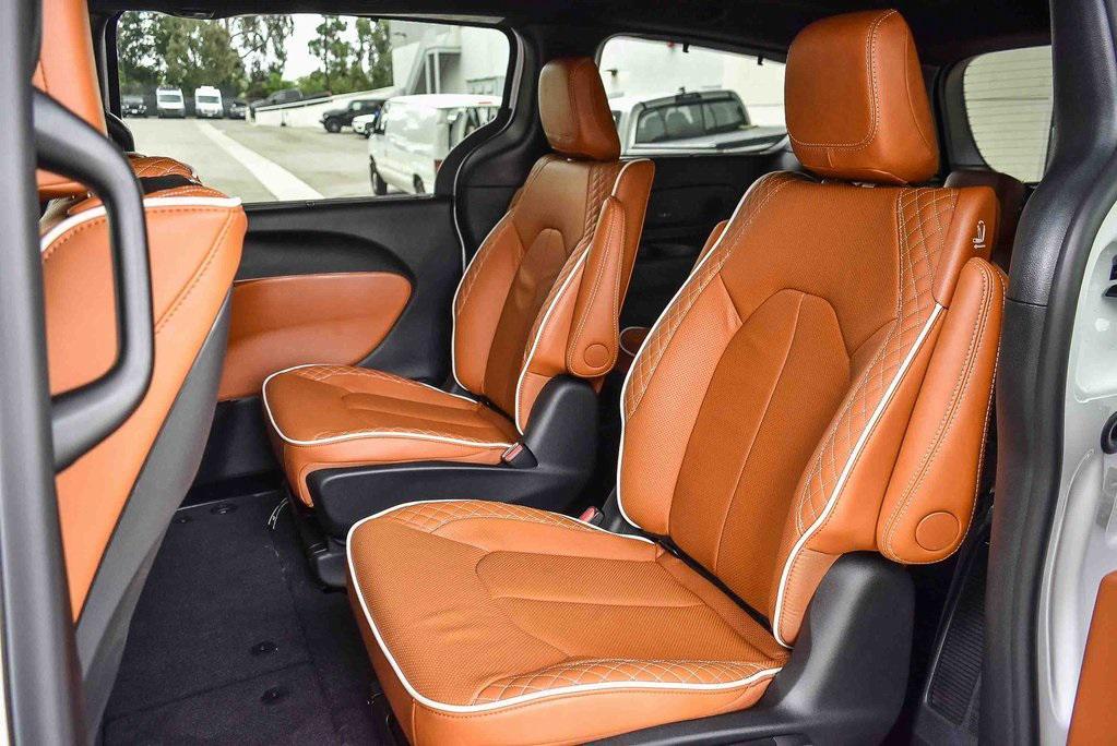 new 2026 Chrysler Pacifica car, priced at $61,440