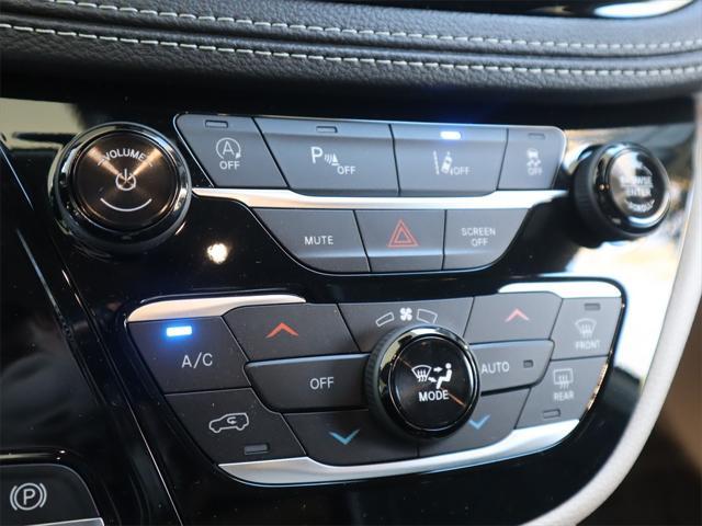new 2023 Chrysler Pacifica car, priced at $48,995