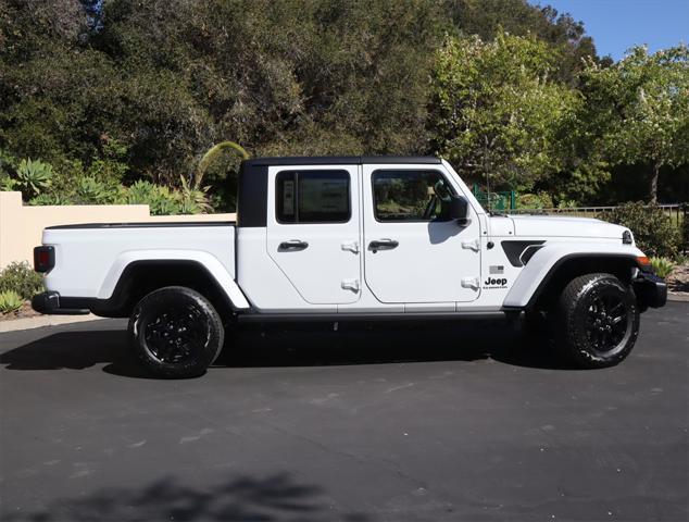 new 2023 Jeep Gladiator car, priced at $45,183
