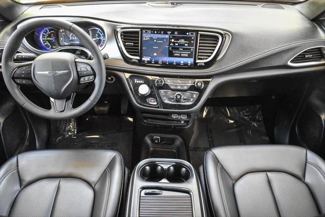 used 2023 Chrysler Pacifica Hybrid car, priced at $32,500