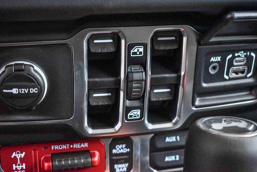 new 2025 Jeep Wrangler car, priced at $61,195