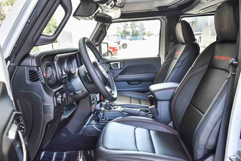 new 2025 Jeep Wrangler car, priced at $61,195
