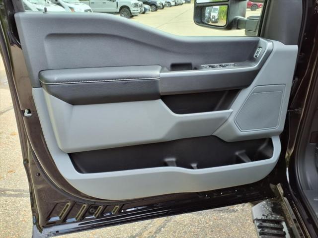 new 2025 Ford F-250 car, priced at $54,930