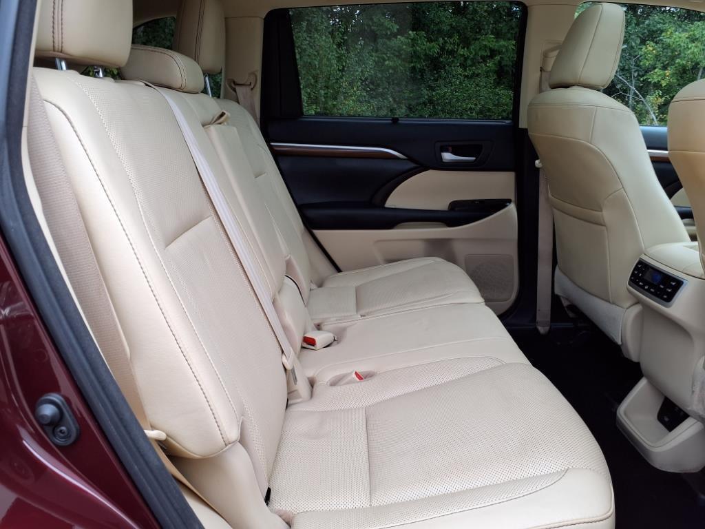 used 2018 Toyota Highlander car, priced at $25,149