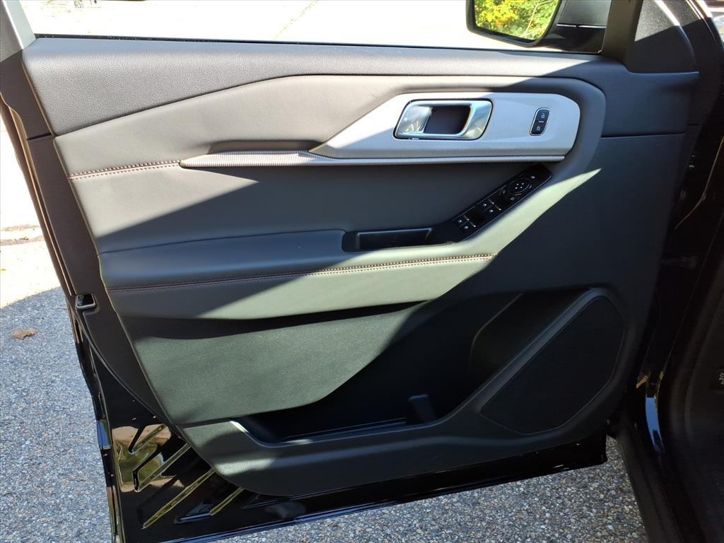 new 2025 Ford Explorer car, priced at $49,255