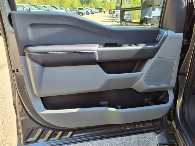 new 2025 Ford F-250 car, priced at $57,430