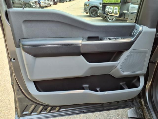 new 2025 Ford F-250 car, priced at $56,945