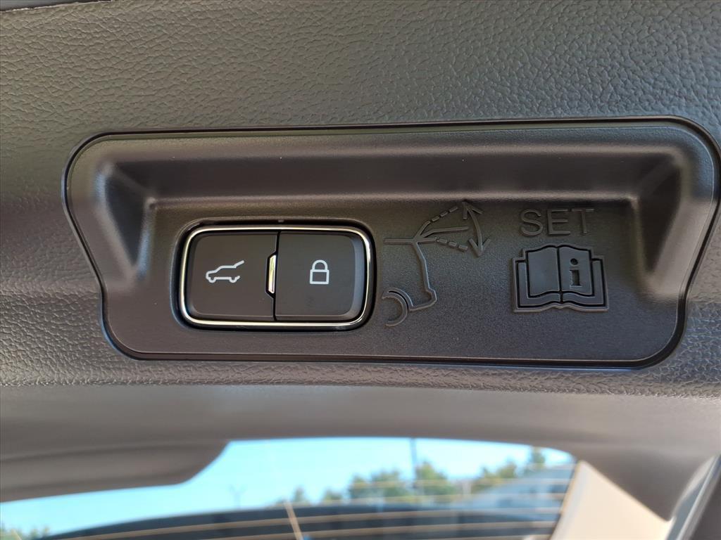 new 2025 Ford Explorer car, priced at $49,950
