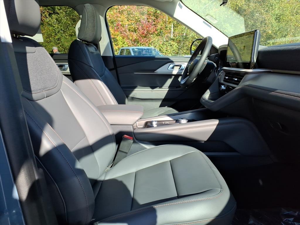 new 2025 Ford Explorer car, priced at $49,950