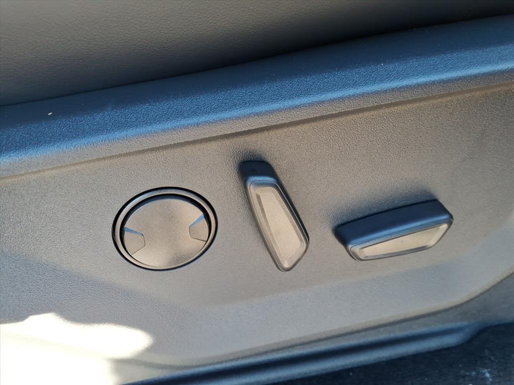 new 2025 Ford Expedition car, priced at $83,040