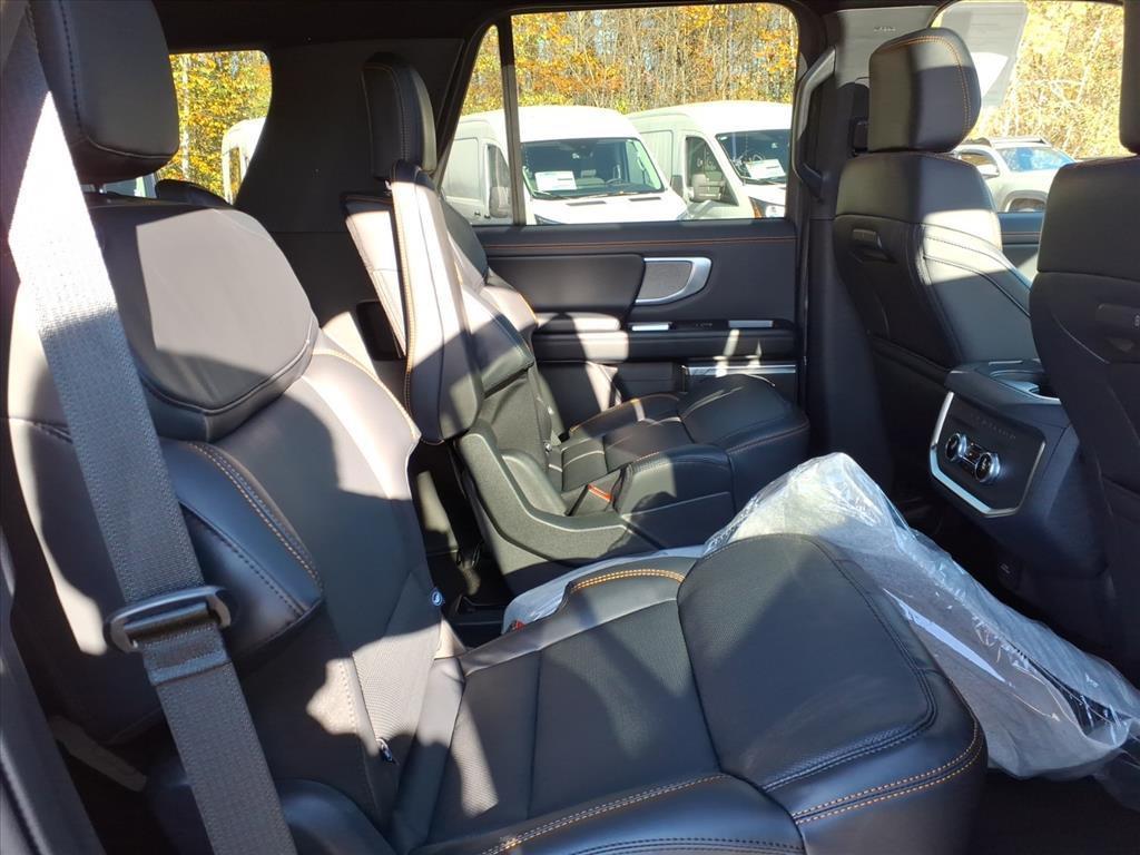 new 2025 Ford Expedition car, priced at $83,040