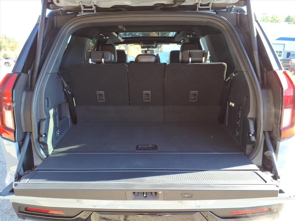 new 2025 Ford Expedition car, priced at $83,040