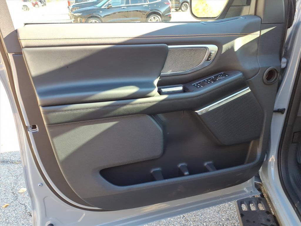 new 2025 Ford Expedition car, priced at $83,040