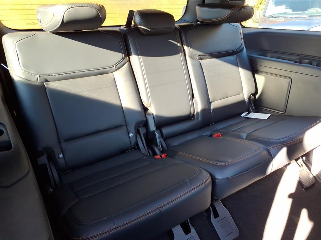 new 2025 Ford Expedition car, priced at $83,040