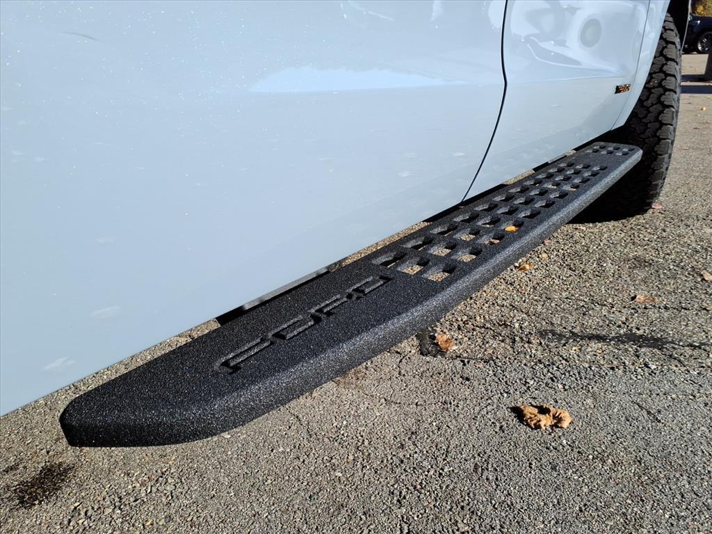 new 2025 Ford Expedition car, priced at $83,040