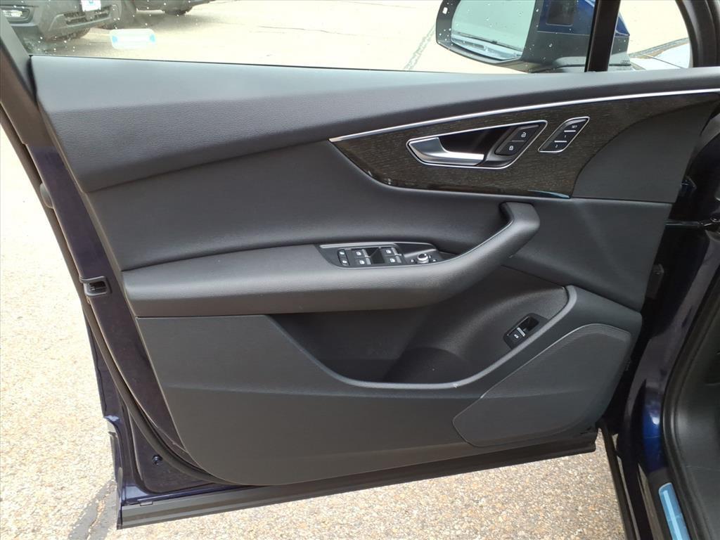 used 2022 Audi Q7 car, priced at $29,800