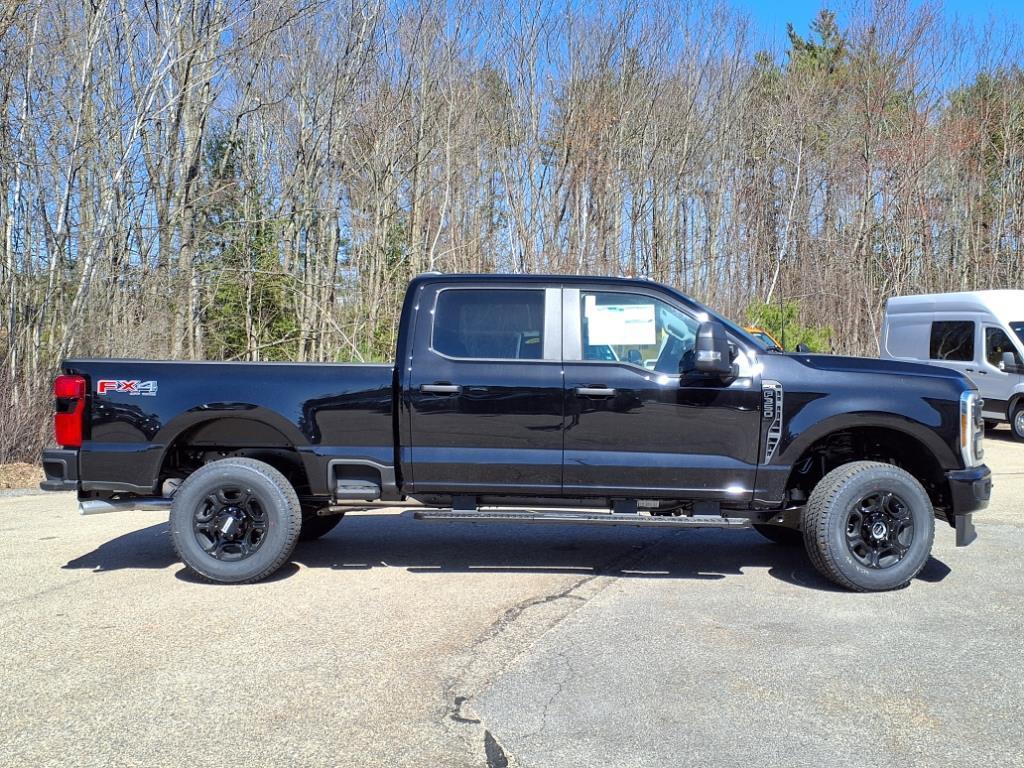new 2025 Ford F-350 car, priced at $52,310