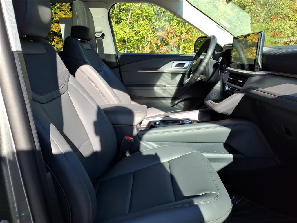 new 2025 Ford Explorer car, priced at $49,455