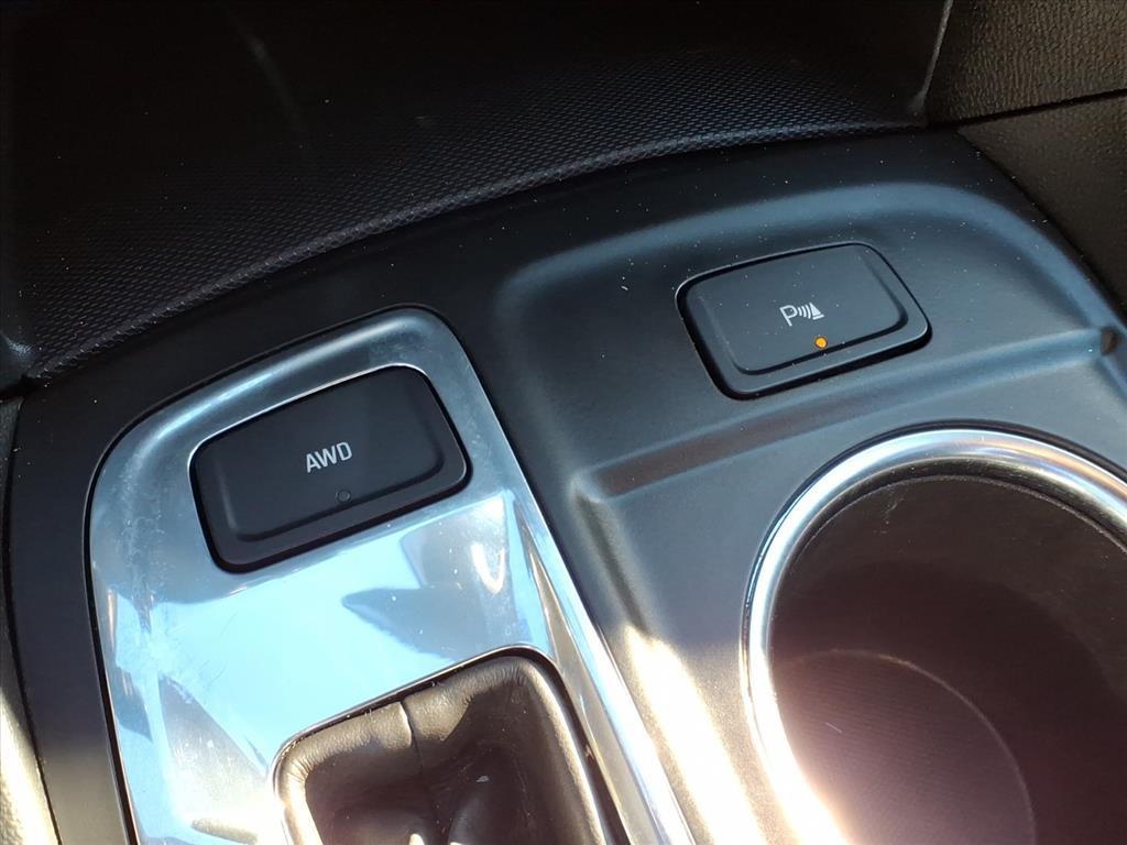 used 2022 Chevrolet Equinox car, priced at $21,500