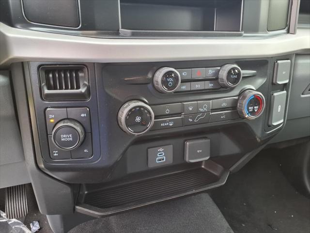 new 2025 Ford F-250 car, priced at $55,930
