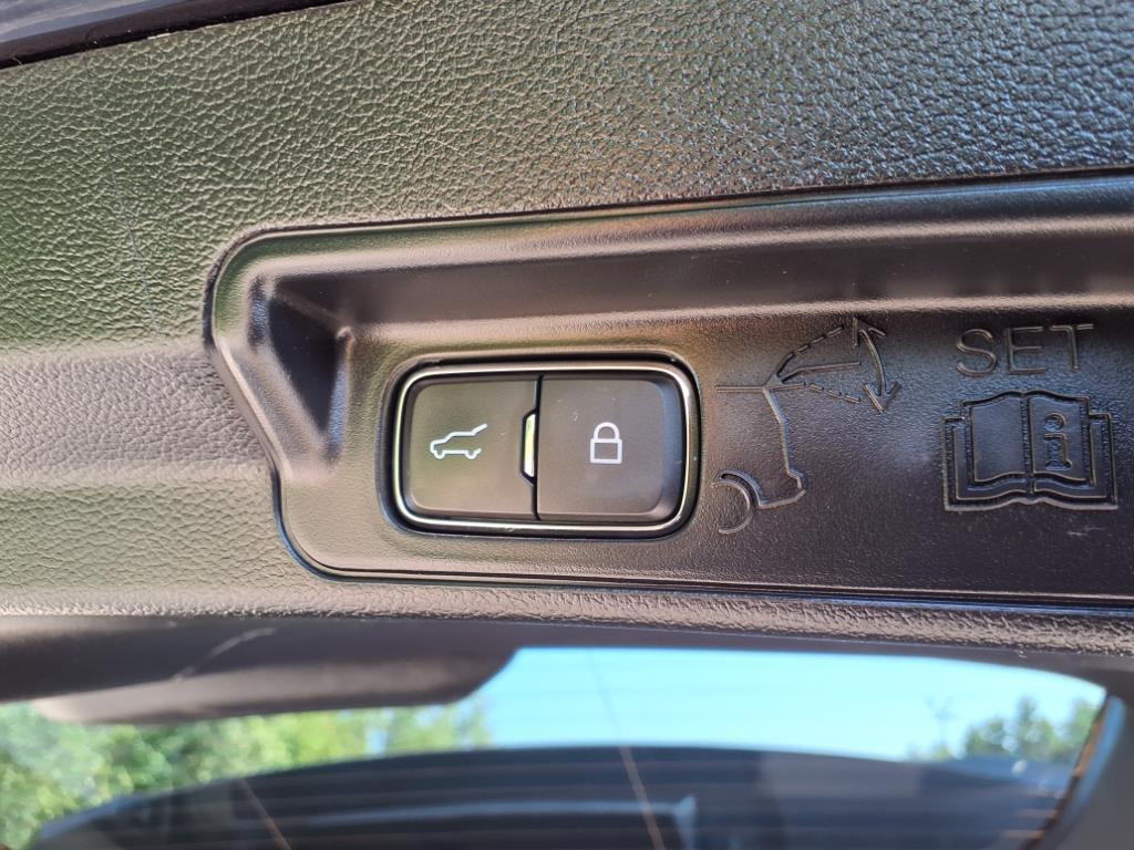used 2022 Ford Explorer car, priced at $37,442