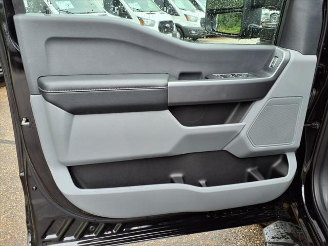 new 2025 Ford F-350 car, priced at $60,000