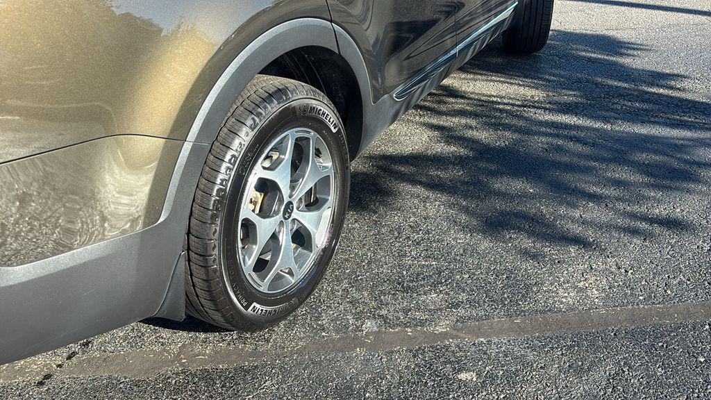 used 2021 Kia Telluride car, priced at $27,663