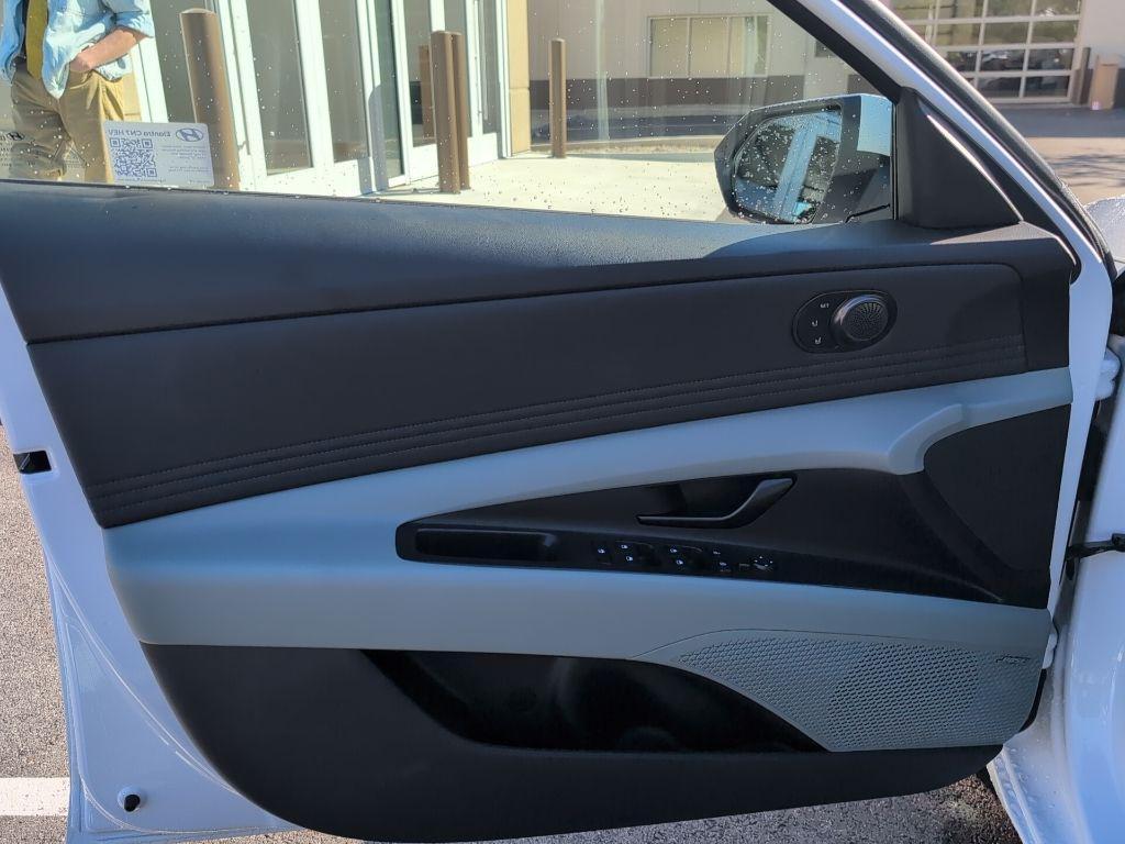 new 2025 Hyundai ELANTRA HEV car, priced at $28,583