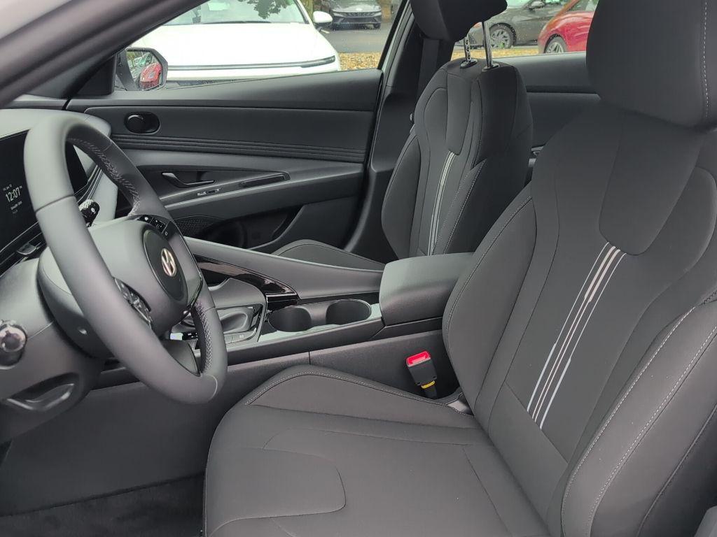 new 2025 Hyundai ELANTRA HEV car, priced at $26,066