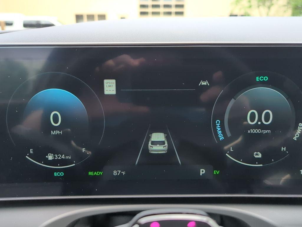 new 2025 Hyundai TUCSON Hybrid car, priced at $34,135