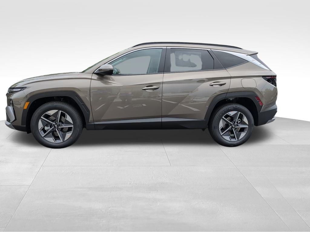 new 2025 Hyundai TUCSON Hybrid car, priced at $34,135