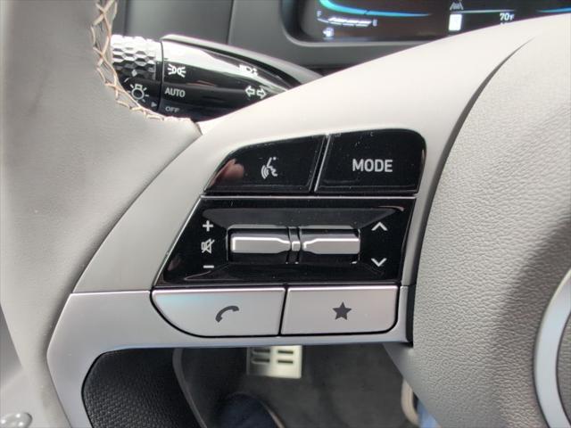 new 2025 Hyundai Elantra car, priced at $22,916