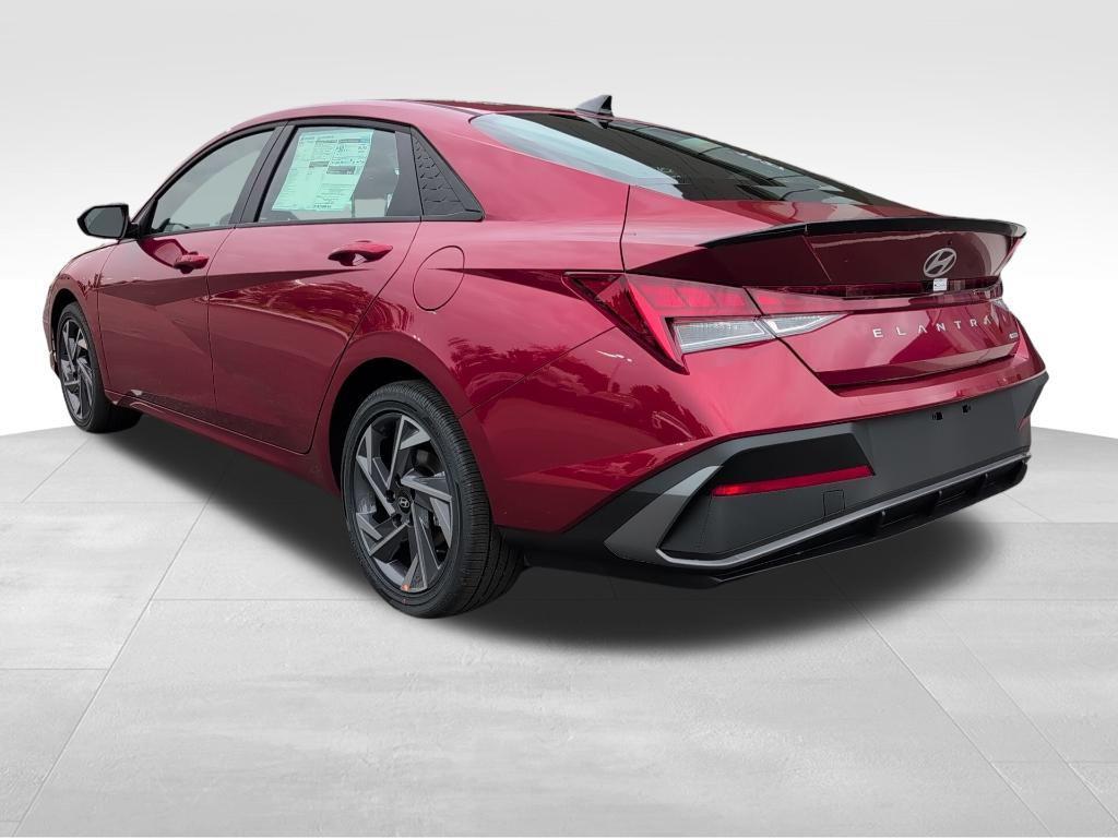 new 2025 Hyundai ELANTRA HEV car, priced at $26,338