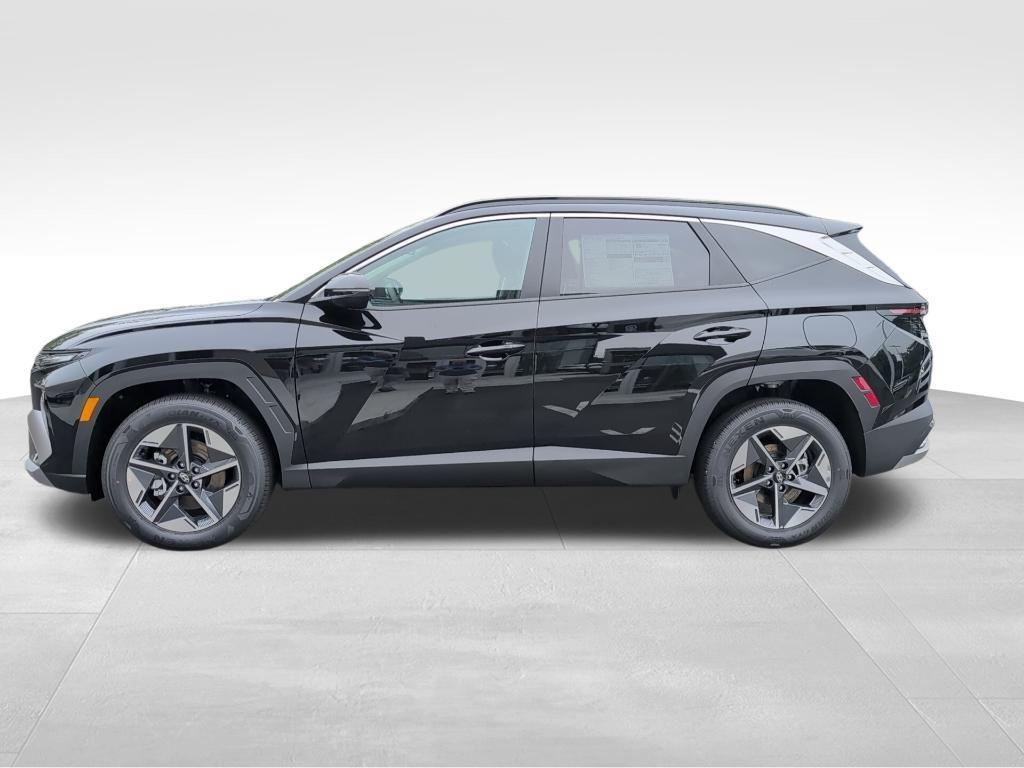 new 2025 Hyundai TUCSON Hybrid car, priced at $34,135