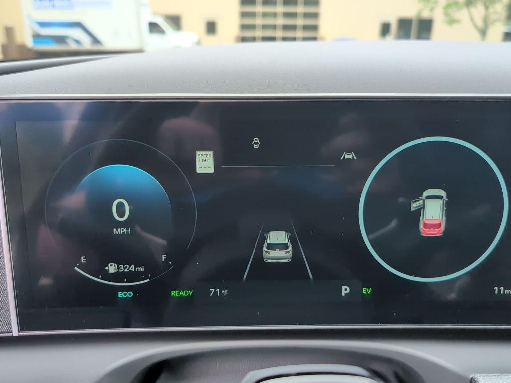 new 2025 Hyundai TUCSON Hybrid car, priced at $34,135