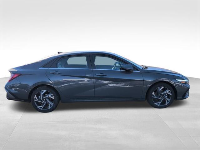 new 2025 Hyundai Elantra car, priced at $25,438