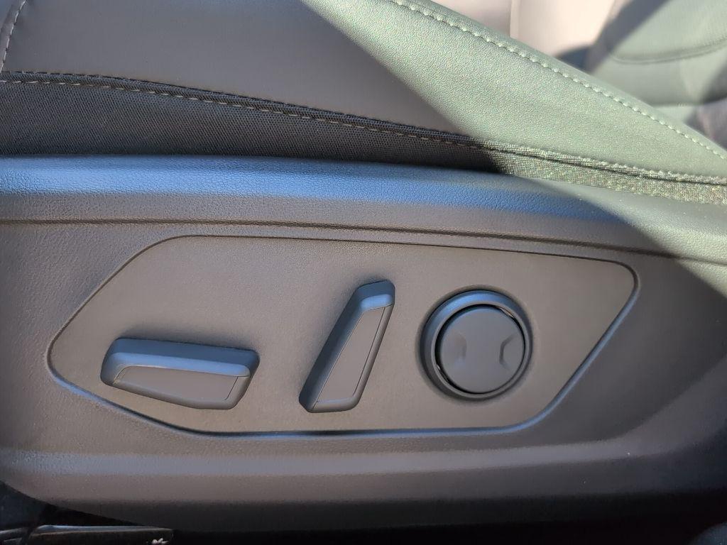 new 2025 Hyundai TUCSON Hybrid car, priced at $35,284