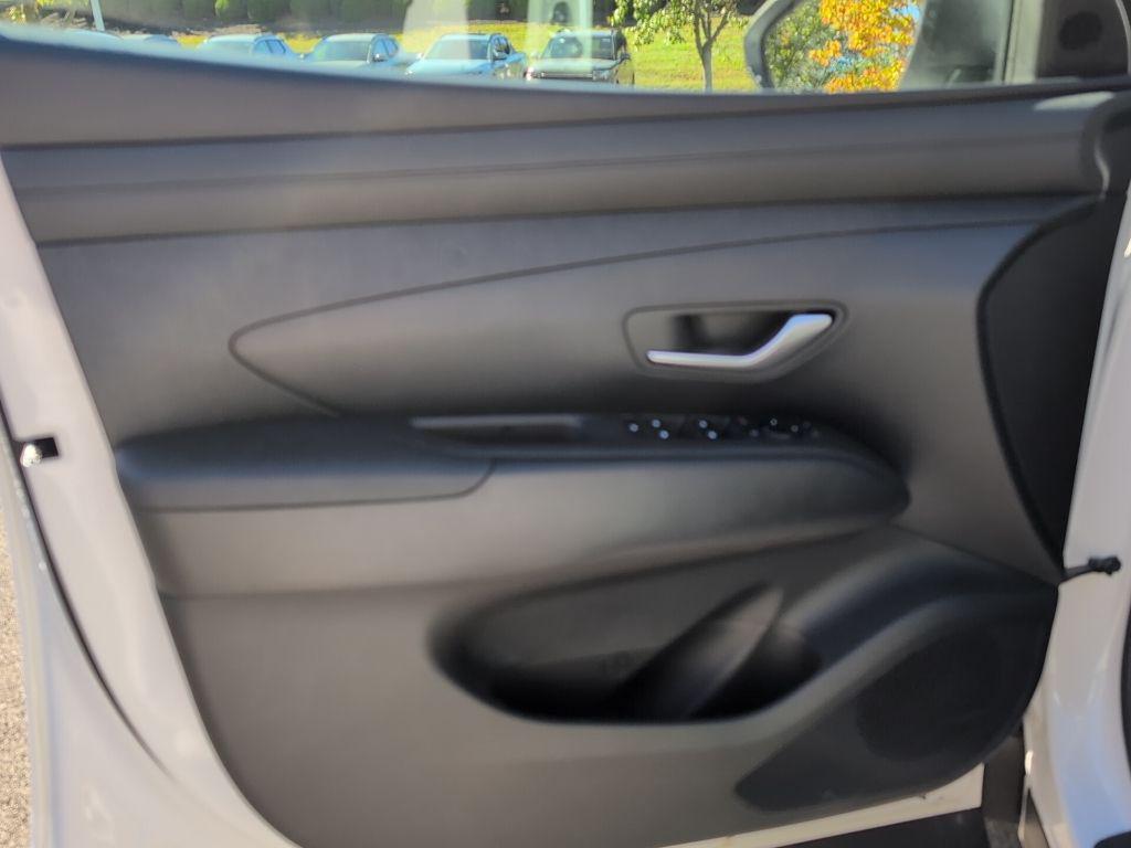 new 2025 Hyundai TUCSON Hybrid car, priced at $35,284