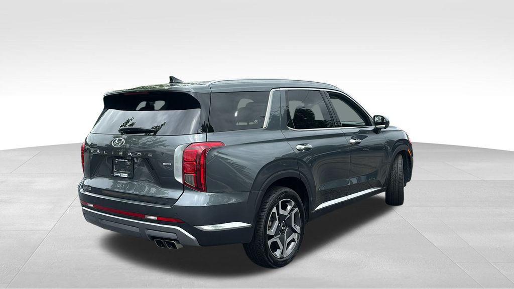 used 2024 Hyundai Palisade car, priced at $35,152