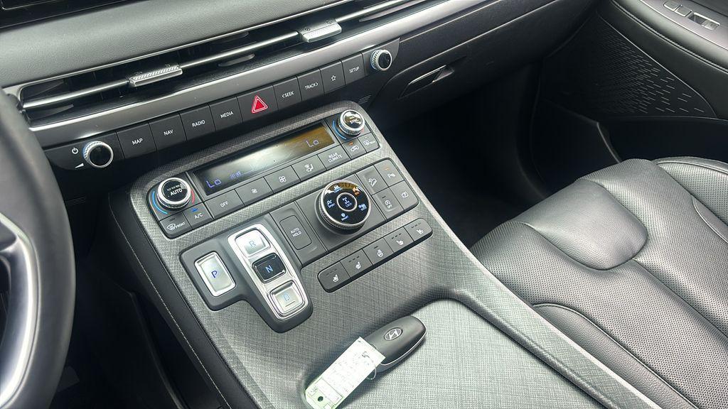 used 2024 Hyundai Palisade car, priced at $35,152