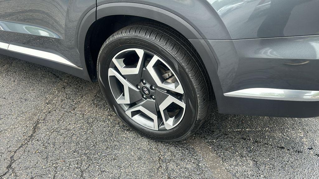 used 2024 Hyundai Palisade car, priced at $35,152