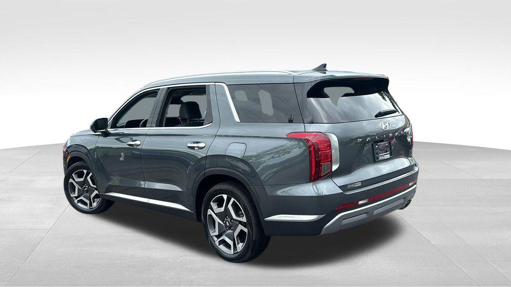 used 2024 Hyundai Palisade car, priced at $35,152