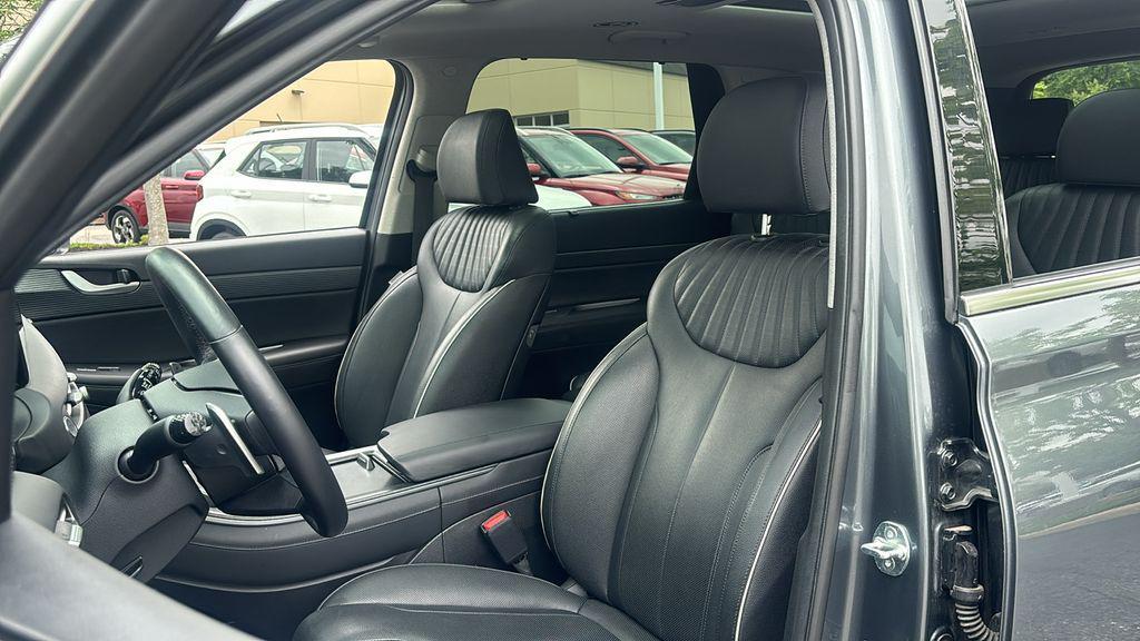 used 2024 Hyundai Palisade car, priced at $35,152