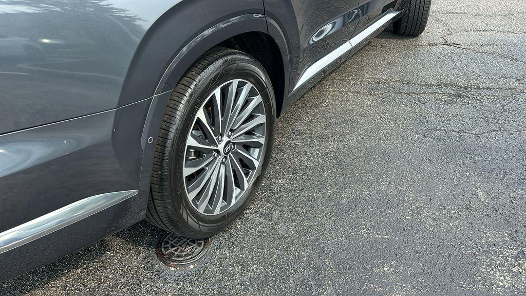 used 2024 Hyundai Palisade car, priced at $40,197