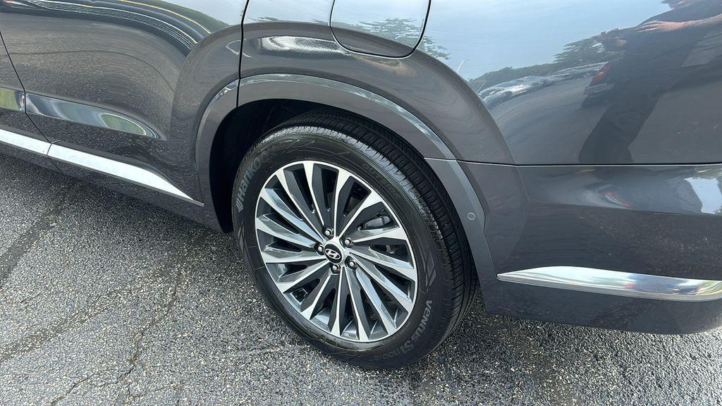 used 2024 Hyundai Palisade car, priced at $40,197
